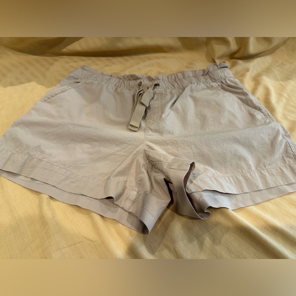Loft Shorts - Picture 2 of 9